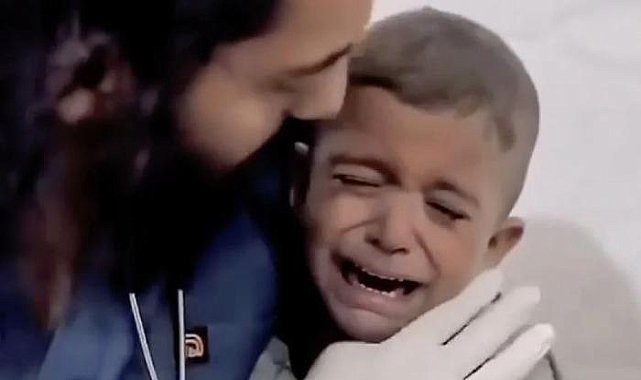 Titreyen bedeniyle hafızalara kazınmıştı! Küçük Muhammed'den yeni haber