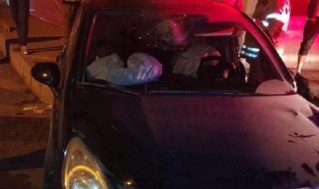 Otomobilin Kaldırıma Sıkıştırdığı Kadının Bacağı Koptu!