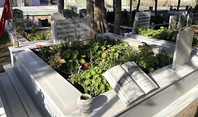 Türkiye, şehit öğretmenleri anıyor!